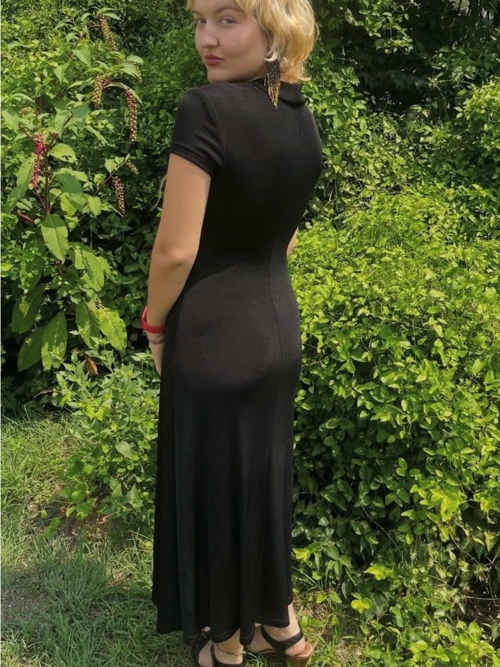 Beautiful Vintage Sostanza Black Short-Sleeve Maxi Dress — Timeless Silhouette